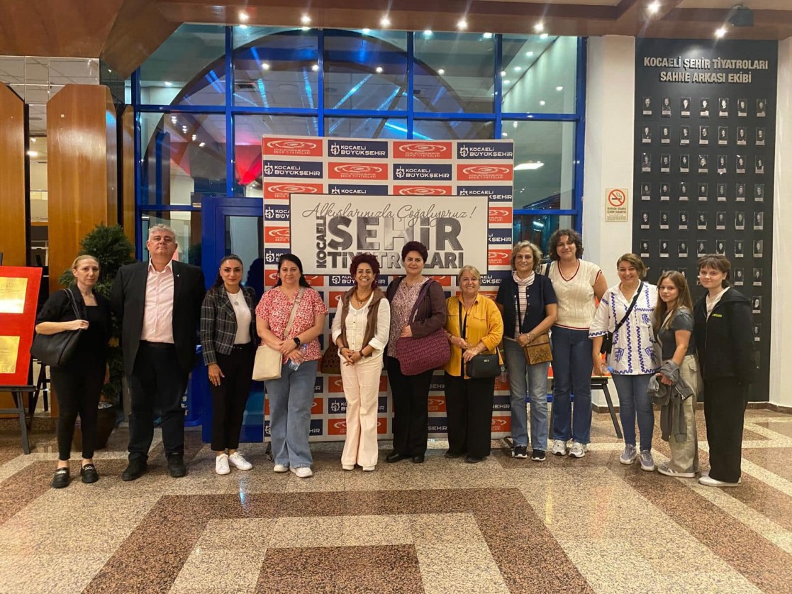 Ücretsiz Tiyatro Servisi Başladı